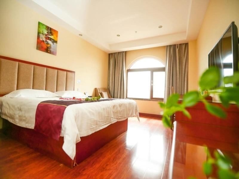 Greentree Inn Shandong Qingdao Wuyishan Road Jiashike Shopping Center Business Hotel Bagian luar foto