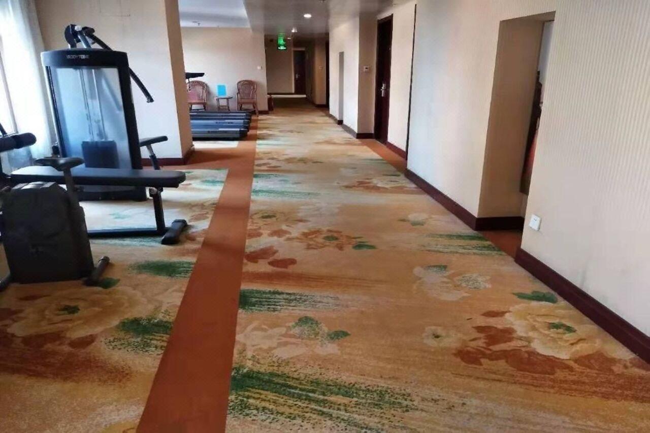 Greentree Inn Shandong Qingdao Wuyishan Road Jiashike Shopping Center Business Hotel Bagian luar foto