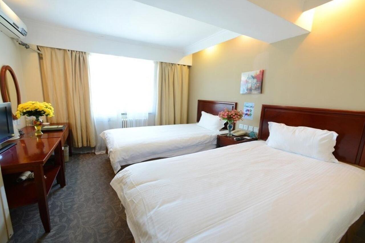 Greentree Inn Shandong Qingdao Wuyishan Road Jiashike Shopping Center Business Hotel Bagian luar foto