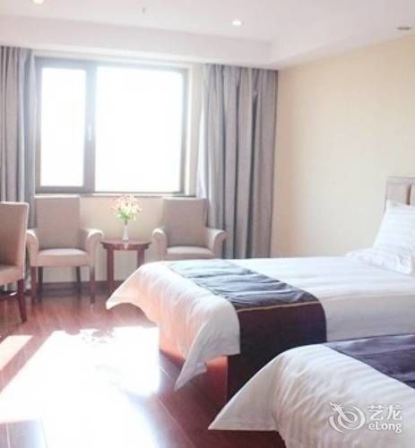 Greentree Inn Shandong Qingdao Wuyishan Road Jiashike Shopping Center Business Hotel Bagian luar foto