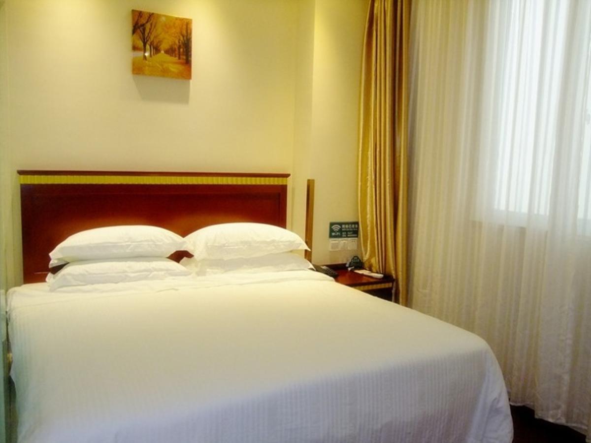 Greentree Inn Shandong Qingdao Wuyishan Road Jiashike Shopping Center Business Hotel Bagian luar foto