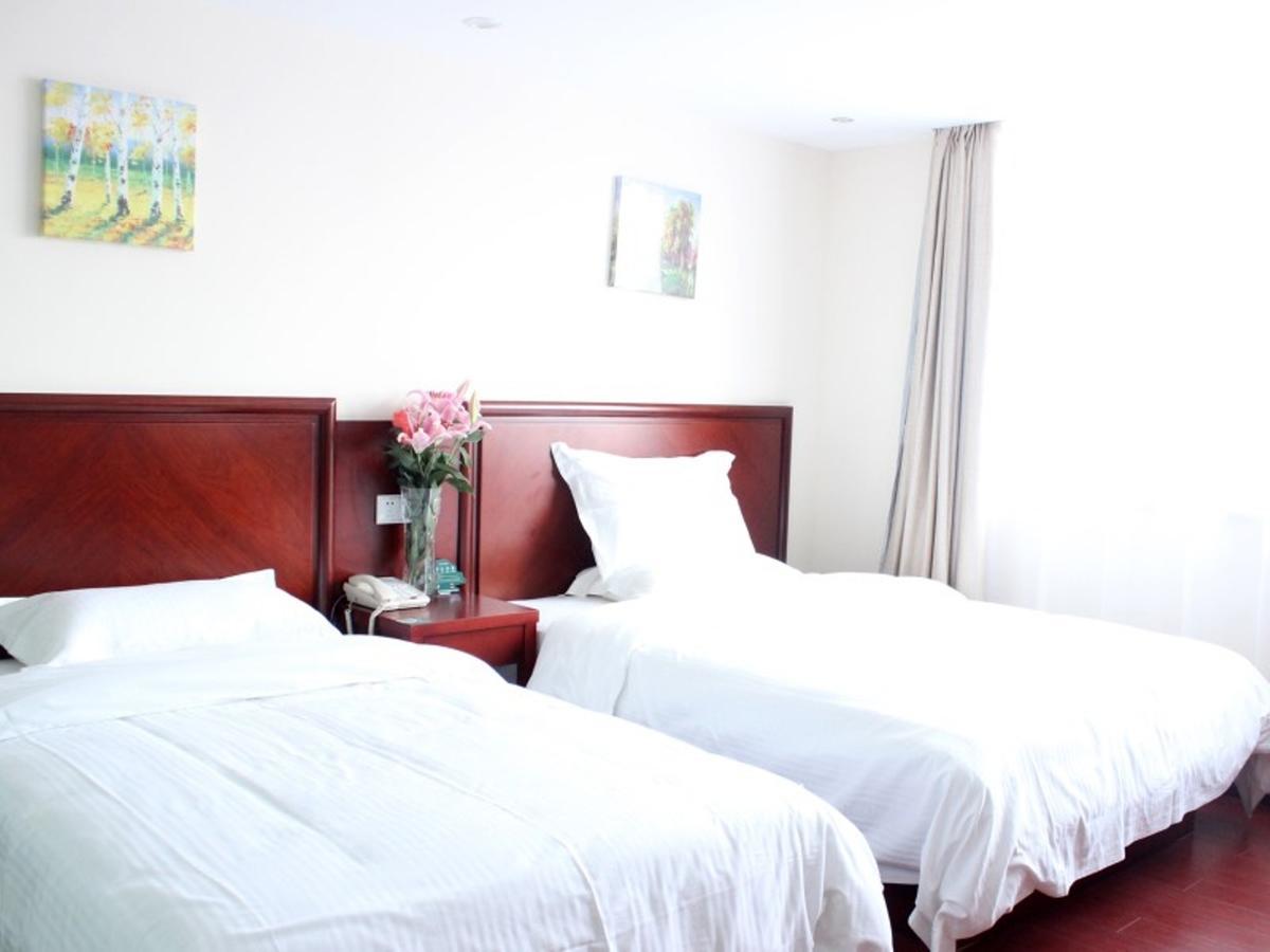 Greentree Inn Shandong Qingdao Wuyishan Road Jiashike Shopping Center Business Hotel Bagian luar foto